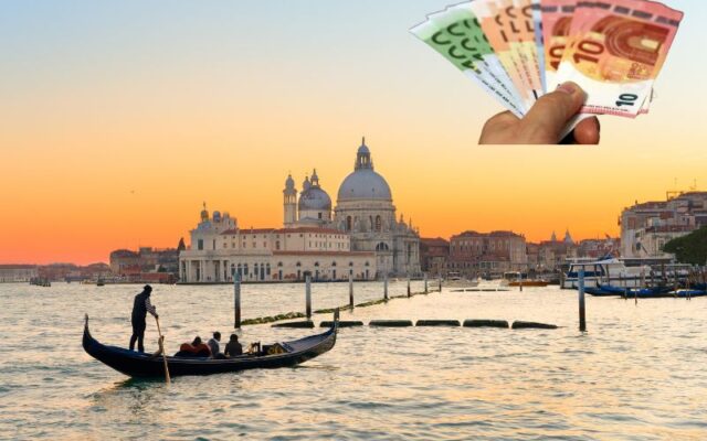 Venedig Eintritt 2026, Venedig Tagestouristen Gebühr, Eintrittspreis Venedig 2026, Venedig QR-Code Ticket, Venedig Datenschutz Strafe, Venedig Tagestourismus, Overtourism Venedig, Venedig Reiseplanung, Urlaub Venedig Regeln, Venedig Kurtaxe Unterschiede
