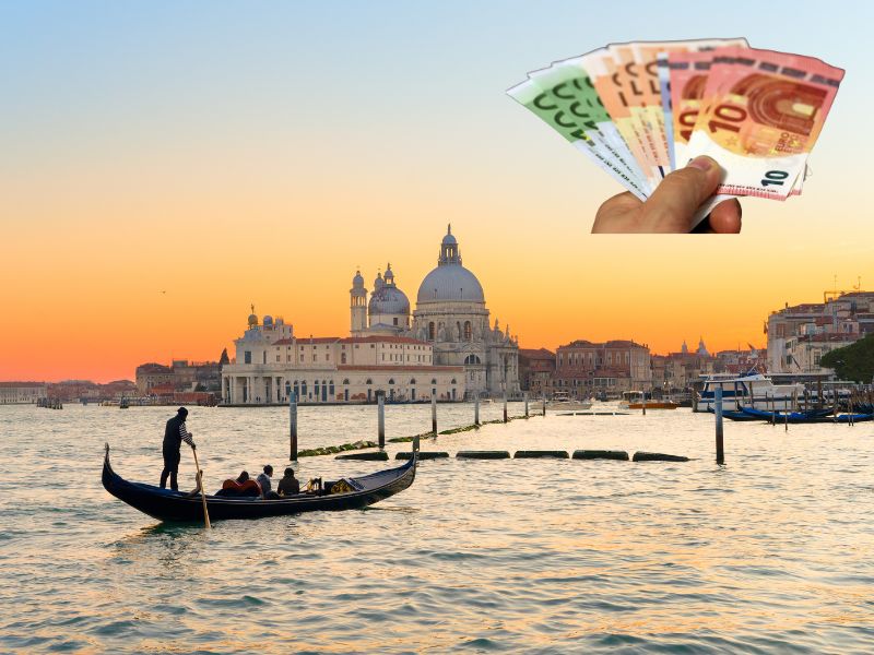 Venedig 2026: Eintrittsgebühr für Tagestouristen wird ausgeweitet – Preis noch unklar 1 Venedig Eintritt 2026, Venedig Tagestouristen Gebühr, Eintrittspreis Venedig 2026, Venedig QR-Code Ticket, Venedig Datenschutz Strafe, Venedig Tagestourismus, Overtourism Venedig, Venedig Reiseplanung, Urlaub Venedig Regeln, Venedig Kurtaxe Unterschiede