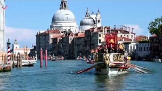 Venezia, la magia della Regata Storica tra Canal Grande e bacino San Marco